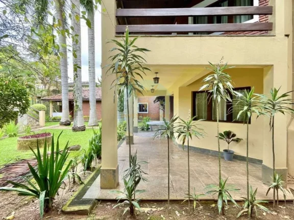 Imagem Casa em Condomínio a Venda no bairro Granja Viana - Carapicuíba, SP