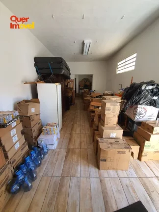 Imagem Galpão Comercial de 3 Banheiros, 2.700 m² na República, Ribeirão Preto-SP: Venda ou Locação.
