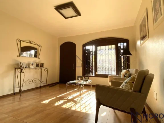 Imagem Casa à venda 4 dormitórios, 1 suíte, no Bairro Medianeira