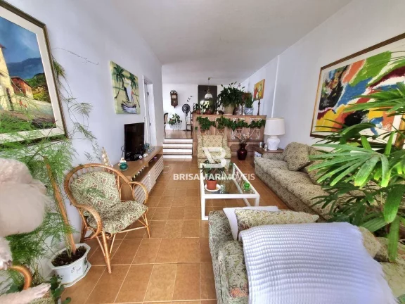 Imagem PITANGUEIRAS- APARTAMENTO COM 3 DORMITÓRIOS COM VISTA PARA O MAR, NO CALÇADÃO NA PRAIA DE PITANGUEIRAS, GARAGEM DEMARCADA .