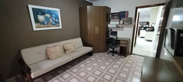 Imagem Sobrado 208 metros 3 Dormitorios sendo 3 Suites 2 Vagas de Garagens