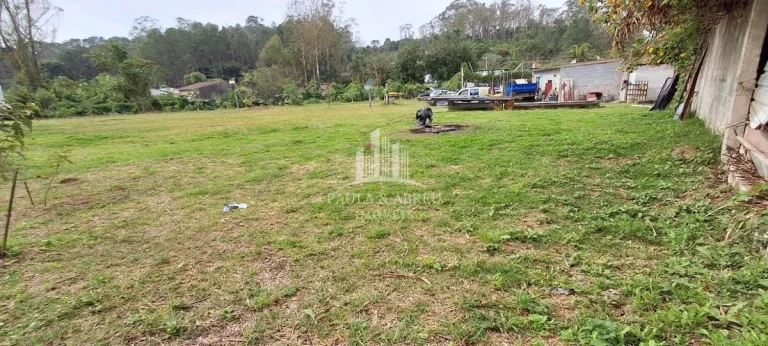 Imagem Terreno de 3.323m², Plano, Galpão pequeno, Saída para esgoto no Sampaio Vidal, Mauá-SP