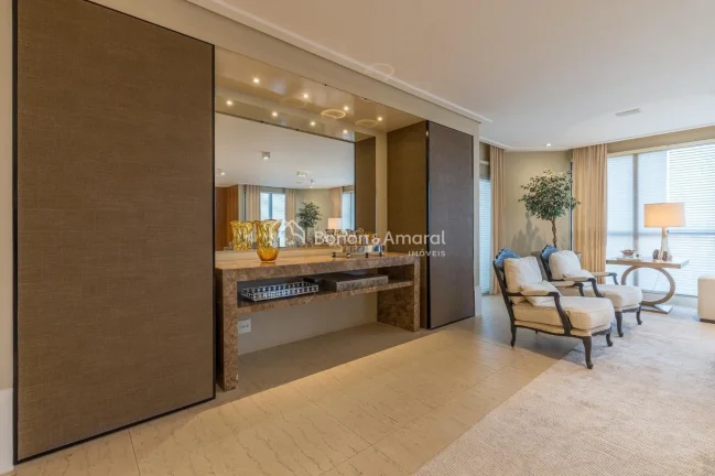 Imagem Apartamento a Venda, 410 m², Bairro Cambuí, 4 Suítes, 5 Garagens, Andar Alto, Vista Panorâmica, ...