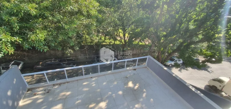 Imagem Sobrado enorme para venda 300m², 5 dormitórios ( sendo 1 suíte), 3 vagas mais 3 salões. Lauzane Paulista, São Paulo, SP