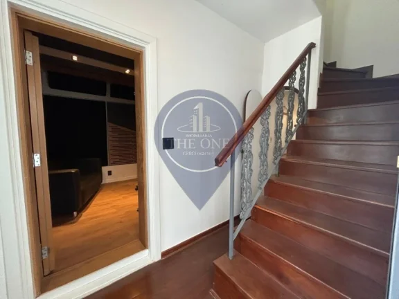 Imagem Imperdível! Casa à venda na Vila Mariana, São Paulo-SP, com 8 quartos, 1 suíte, 3 banheiros, 2 vagas de garagem e 200m².