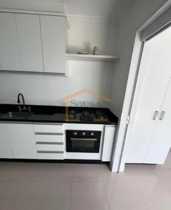 Imagem Sobrado reformado com 135 m² de área útil, distribuídos em 3 dormitórios. Imóvel conta com mó...