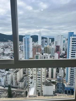 Imagem Apartamento com 3 suítes à venda no Centro de Balneário Camboriú/SC