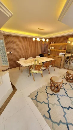 Imagem Sobrado amplo, 03 dorms, mezanino, piscina, 08 vagas, excelente localização