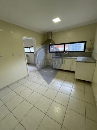 Imagem Imperdível: Apartamento à venda em São Paulo - Itaim Bibi, 3 quartos, 3 suítes, 209m², 3 vagas. Confira!