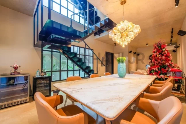Imagem Imperdível oportunidade: Casa à venda em São Paulo-SP, Vila Nova Conceição, 4 quartos, 3 suítes, 3 salas, 5 banheiros, 2 vagas, 290m².
