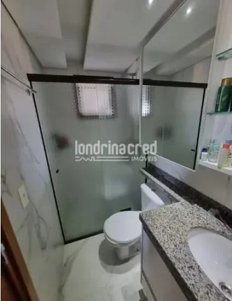 Imagem Apartamento no 17º andar no Terrasse Jardin, sol da manhã, completo em armários, com sacada envidraçada, 2 vagas paralelas e ar-condicionado.