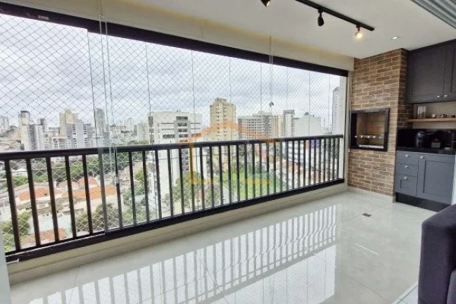 Imagem Apartamento com 9 anos de construção, totalmente reformado, com 4 dormitórios, sendo 2 suítes. C...