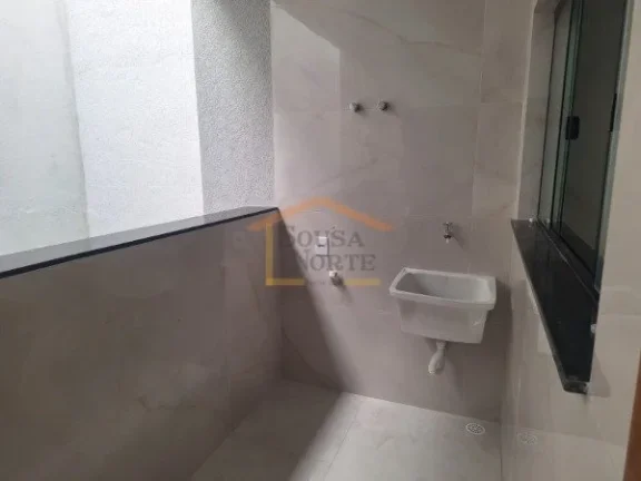 Imagem Sobrado 3 dormitórios, sendo 1 suíte, sala espaçosa, cozinha funcional, 2 lavabos, banheiro socia...