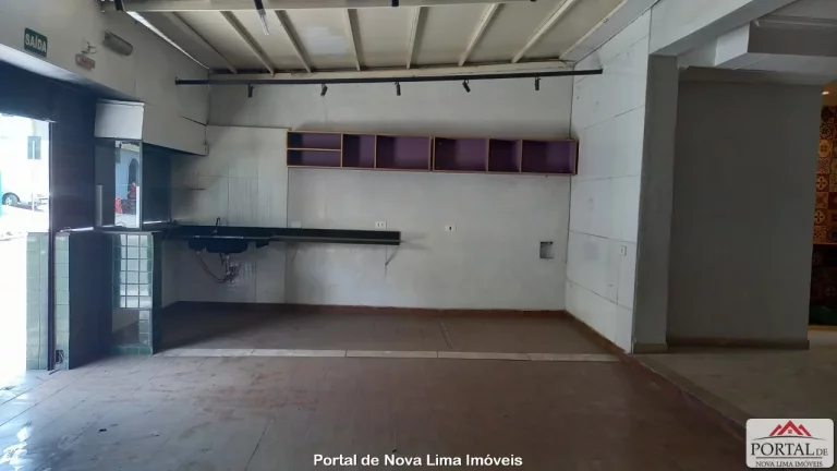 Imagem Loja para locação em Nova Lima com aproximadamente 90 m² de frente para a rua principal do bairro.