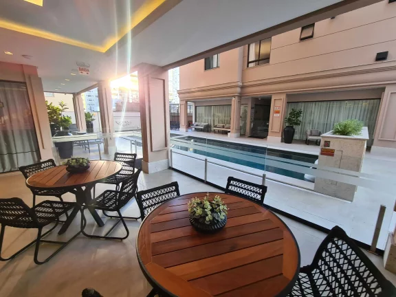 Imagem Apartamento com 4 suítes e 3 vagas de Garagem - Meia Praia, Itapema - SC