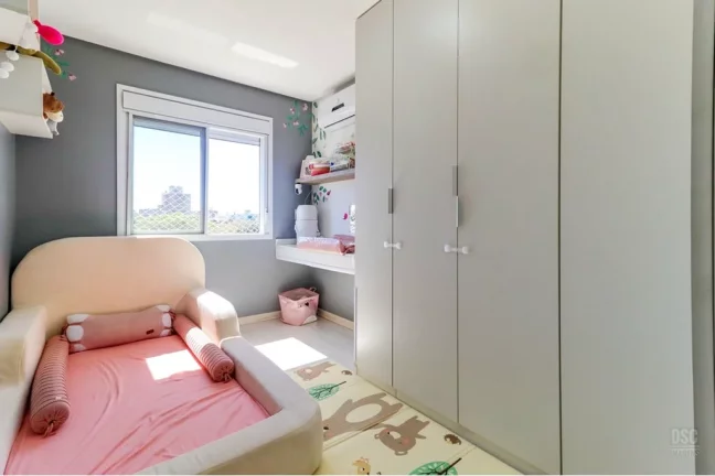 Imagem VIVC 339 Apto 610371008-101 - Apartamento à venda no bairro Vila Ipiranga - Porto Alegre/RS