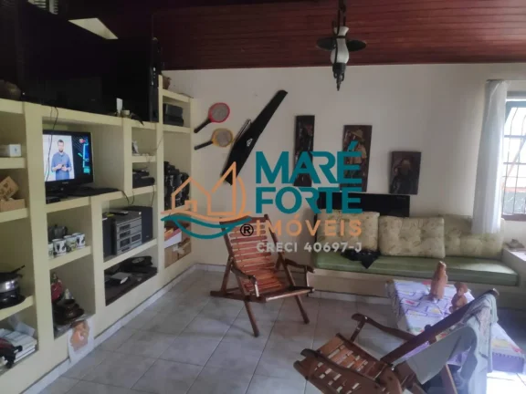 Imagem Casa de esquina em bairro nobre de Ubatuba.