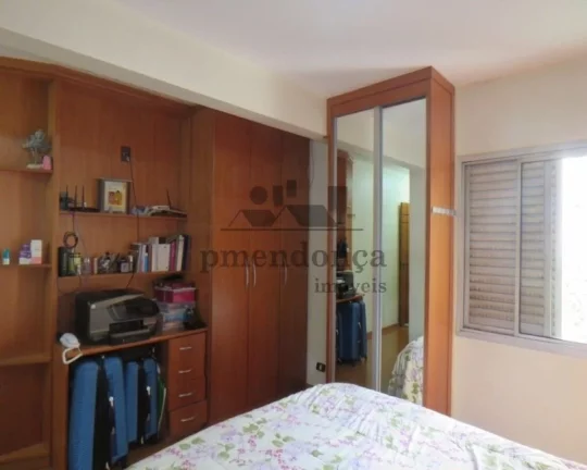 Imagem Apartamento totalmente reformado, living para 2 ambientes, 3 dormitórios sendo 1 suíte, banheiro s...