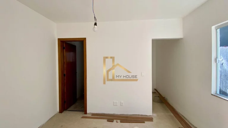 Imagem Casa Linear Com 3 Quartos, Suíte e Quintal a Venda em Albuquerque - Teresópolis-RJ.