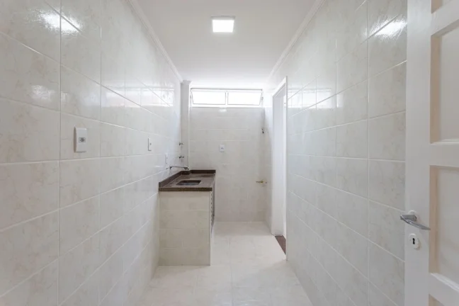 Imagem Apartamento 57M² Reformado, 1Q, 1 Banheiro, 1 Vaga, Piscina, Churrasqueira, Academia, Piscina Aquecida, Salão de Festas e Jogos, Quadra, Playground.