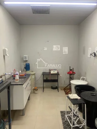 Imagem Casa para locação em Sorocaba-SP - 2 suítes, estrutura comercial e 3 vagas!