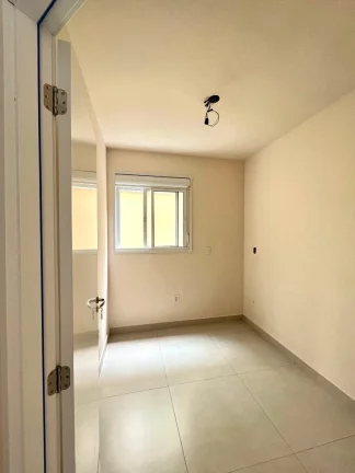 Imagem Apartamento à venda em Santo André-SP, bairro Campestre: 2 quartos, 1 banheiro, 1 vaga de garagem, 57m². Oportunidade única!