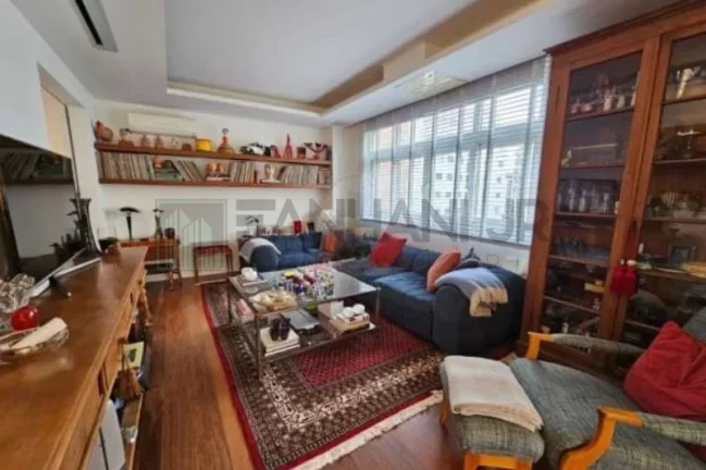 Imagem Imperdível Apartamento de Luxo à Venda em Jardim Paulista, São Paulo-SP: 3 Quartos, 3 Suítes, 4 Salas, 4 Banheiros, 3 Vagas de Garagem, 282m²!