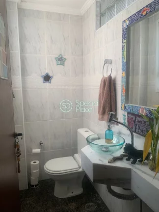Imagem Excelente apartamento com 263m2 de área privativa, 4 dormitórios ( 3 suítes ) e 1 vaga na garagem...