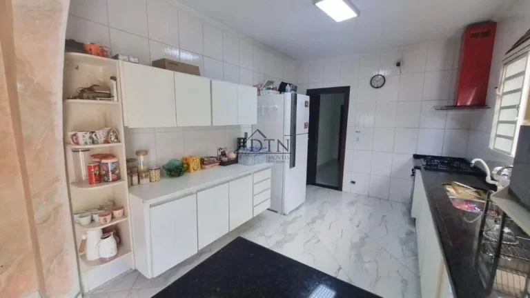 Imagem Casa na Mooca - 5 dormitórios, 4 vagas, piscina