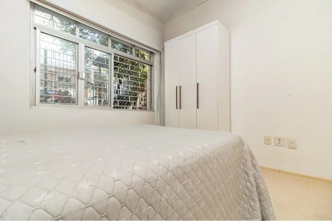 Imagem Apartamento à venda em Porto Alegre, Petrópolis, com 1 quarto, 46m2