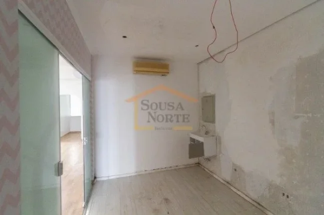 Imagem Ponto comercial com aproximadamente 516 m², composto por diversos ambientes e banheiros, possibilit...