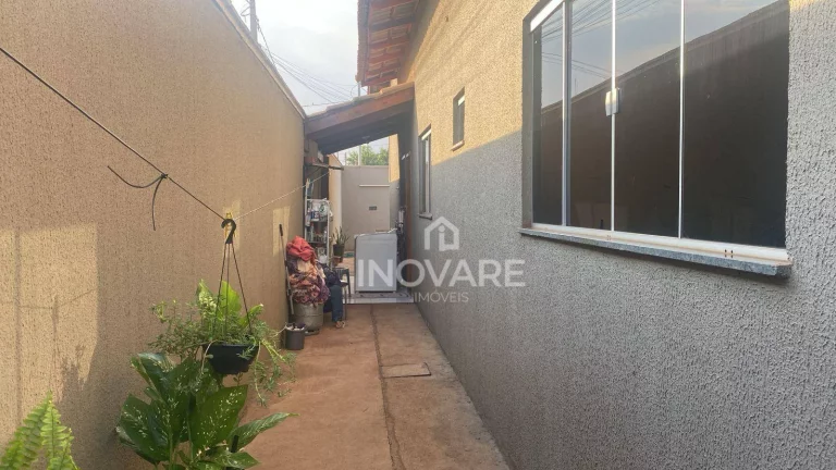 Imagem Casa com 2 dormitórios à venda, 140 m² por R$ 250.000,00 - Setor Santa Rita - Itumbiara/GO