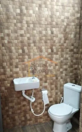 Imagem Sobrado com 250 m² de área útil, dispõe de 2 dormitórios com varanda, 1 banheiro, sala de estar...