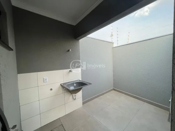 Imagem Imóvel de luxo na Vila Planalto: Casa com 3 quartos, 3 suítes, 1 sala e 2 vagas de garagem em Campo Grande-MS!