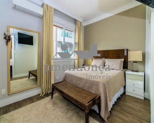 Imagem Apartamento com 220m², 3 quartos sendo 1 suíte e 2 vagas.