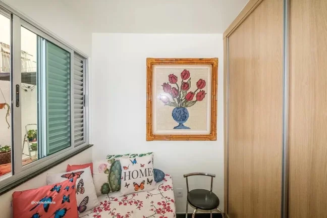 Imagem Imóvel amplo à venda com 3 quartos, sendo 1 suíte, e 2 banheiros no total. Este imóvel está bem...