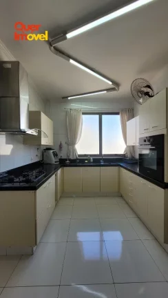 Imagem Apartamento à venda no Centro de Ribeirão Preto-SP: 4 quartos, 1 suíte, 3 salas, 4 banheiros, 2 vagas de garagem, 204,35m².