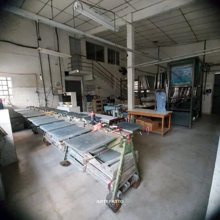 Imagem Galpão , escritórios , estacionamento - terreno 550m2 / Construção 400m2