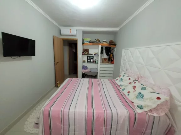 Imagem Apartamento com 4 dormitórios à venda, 113 m² por R$ 900.000,00 - Pitangueiras - Guarujá/SP