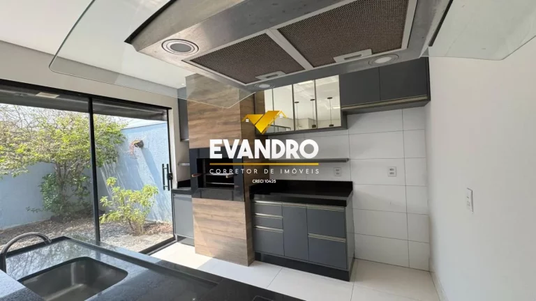 Imagem Casa em Condomínio para Venda em Cuiabá / MT no bairro Jardim Imperial