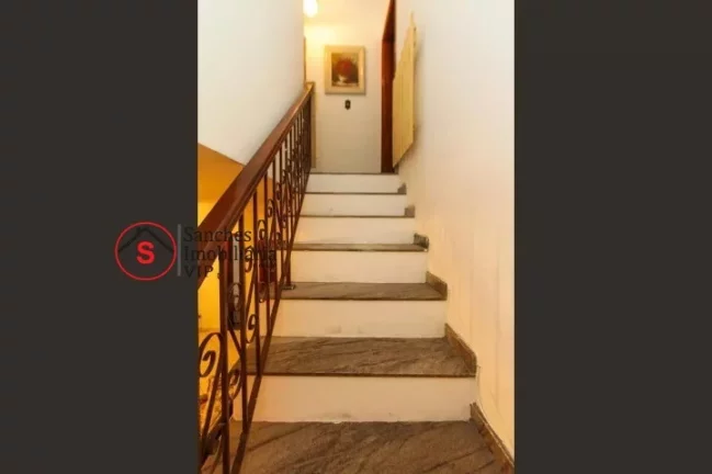 Imagem SOBRADO COM 3 DORMITÓRIOS A VENDA NA VILA ZELINA. 2 VAGAS COBERTAS E QUINTAL. EXCELENTE LOCALIZAÇÃO, AO LADO DO LARGO DA VILA ZELINA E PADARIA CEPAM.
