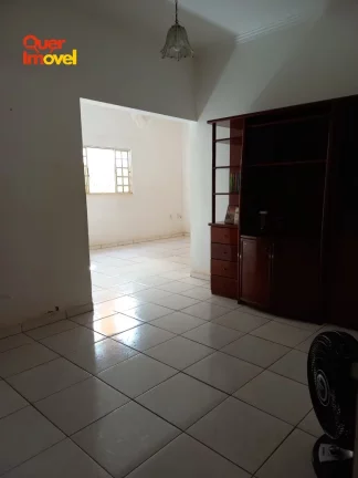 Imagem Imperdível oportunidade de casa à venda em Ribeirão Preto-SP, bairro Parque Residencial Cândido Portinari: 3 quartos, 2 salas, 2 banheiros, 4 vagas de garagem e 290m²!