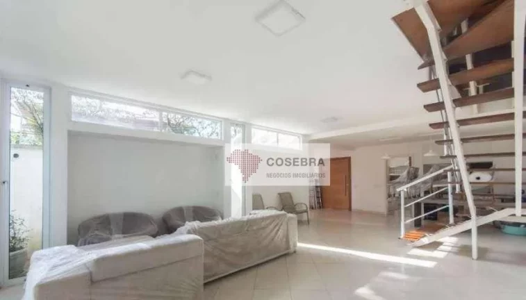Imagem Sobrado à venda, 258 m² por R$ 2.780.000,00 - Moema - São Paulo/SP