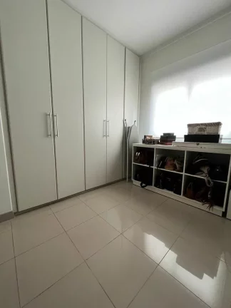 Imagem Casa 3 Dormitórios(2 S), 240,89m2 - Barreiros - São José/SC