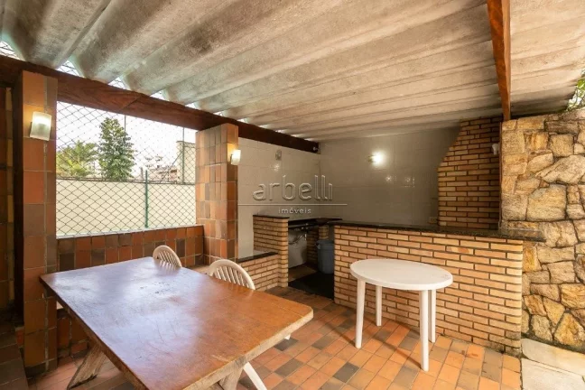 Imagem Apartamento com 147m², 3 dormitórios sendo 1 suíte, 4 banheiros, 1 lavabo, living, salas de estar...