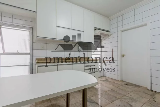 Imagem Apartamento com 155m² na Rua Baronesa de Itu, pronto para morar!
