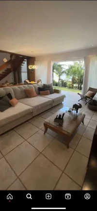 Imagem Casa alto padrão pé na areia com 3 suítes e 2 vagas de garagem no centro de Balneário Piçarras