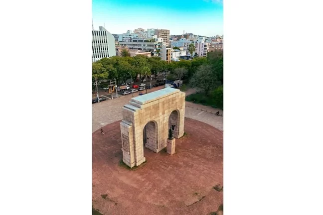 Imagem Apartamento à venda em Porto Alegre, Farroupilha, com 1 quarto, 37m2