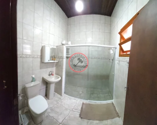 Imagem CASA Terrea escritura definitiva com varanda ,2 suites, lavabo, area gourmet,piscina , garagem para 5 carros e duas kitnets