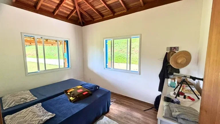Imagem Chácara Charmosa com Vista Panorâmica das Montanhas em Bueno Brandão